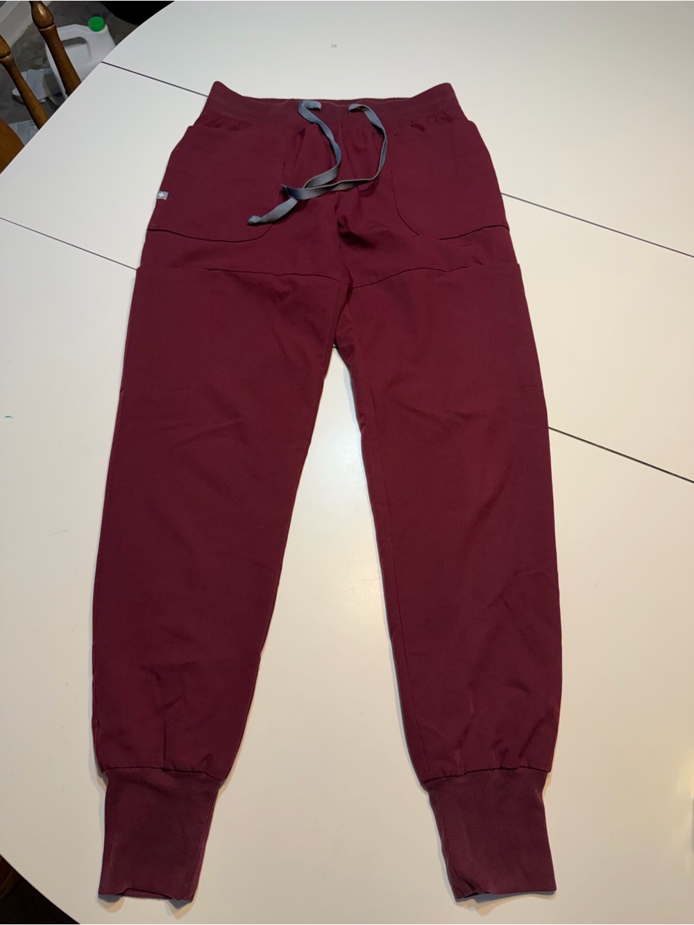 burgundy XS FIGS Zamora Jogger scrub pants gray drawstring ribbed ankle cuffs